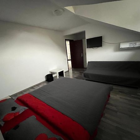 Pensiunea Lui Calin Ocnele Mari Exteriér fotografie