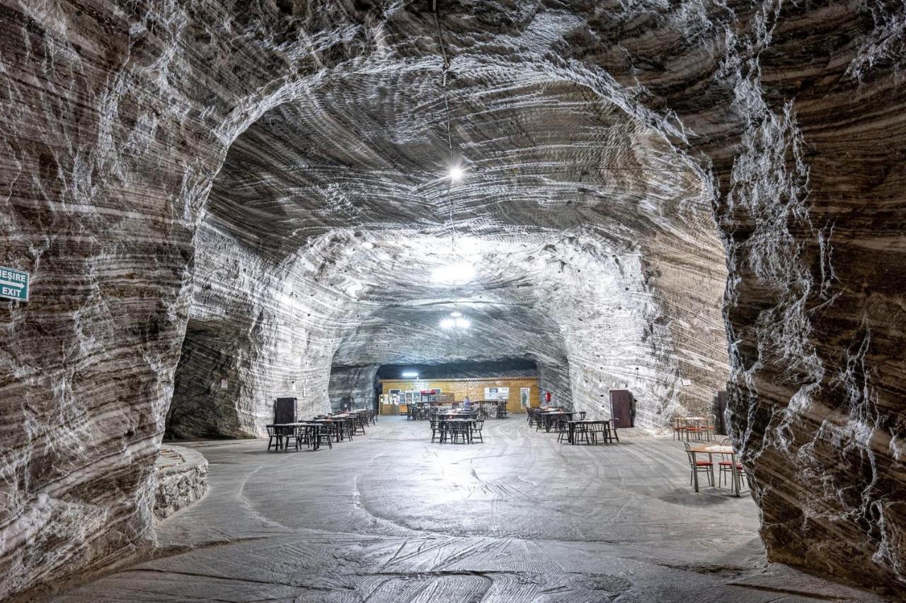 Pensiunea Lui Calin Ocnele Mari Exteriér fotografie