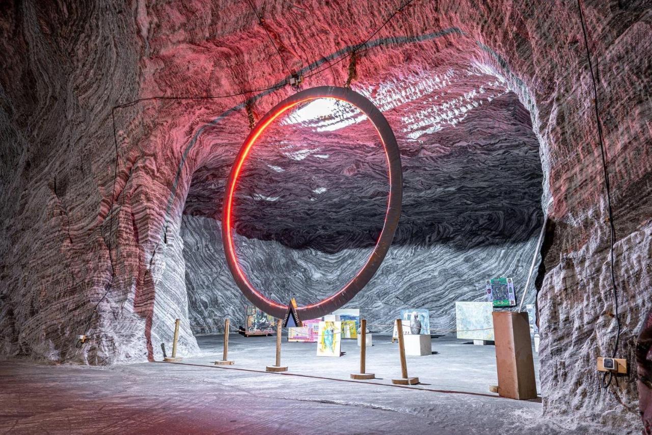 Pensiunea Lui Calin Ocnele Mari Exteriér fotografie