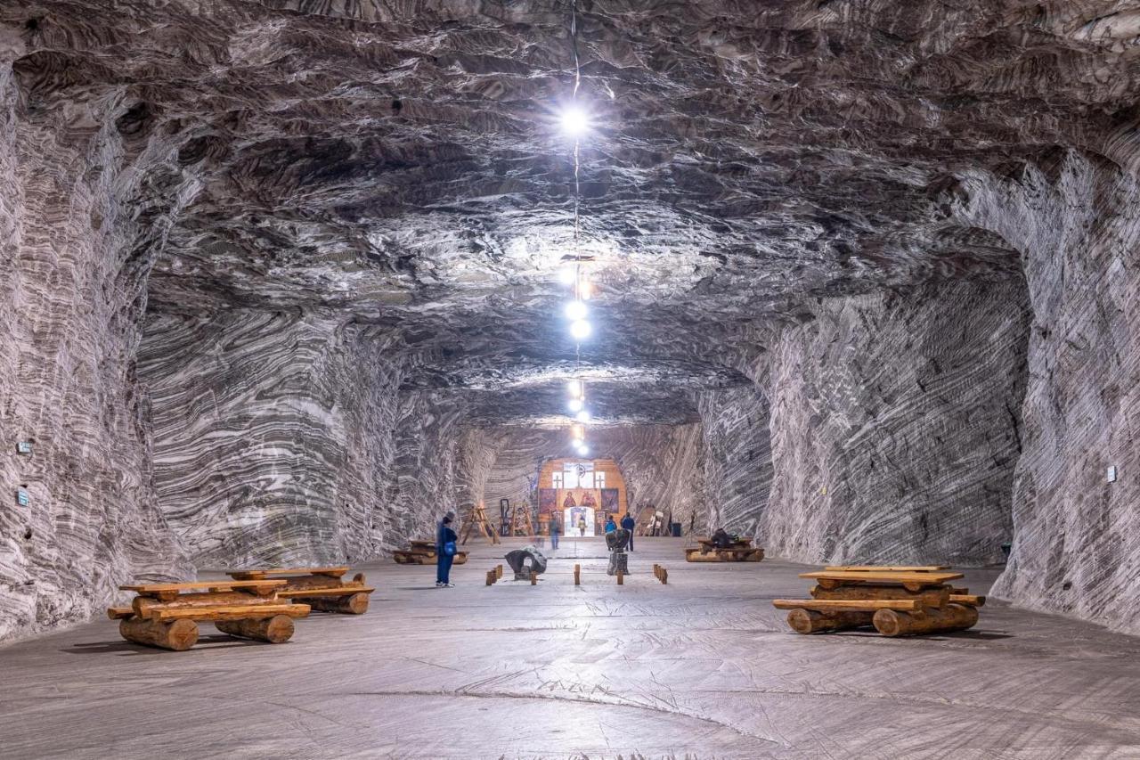 Pensiunea Lui Calin Ocnele Mari Exteriér fotografie